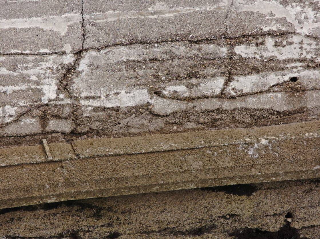 Detailed crack imagery was also captured so that an assessment could be made of the severity of the cracking.
