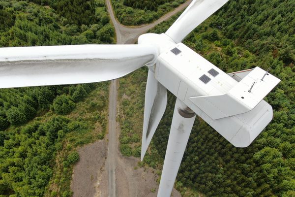 Wind turbine inspection with detailed defect classification system